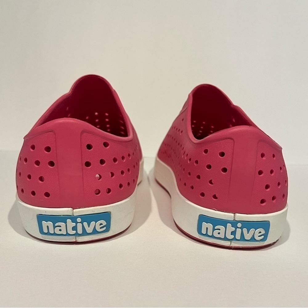Native Shoes Jefferson Like New Dazzle Pink /Shell White Size J6 like new - Picture 4 of 5